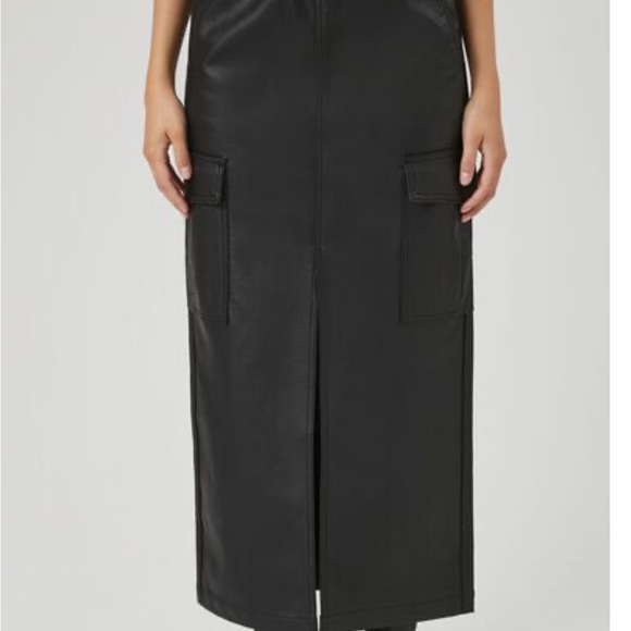 💥💥 FOREVER 21 💥💥.       FAUX LEATHER MAXI CARGO SKIRT - Picture 3 of 6